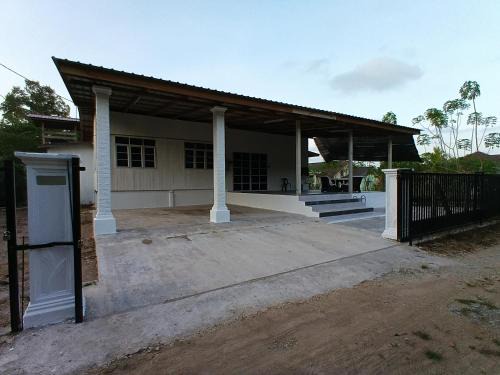 Kampung Durian Guling House | Homestay Puteri D'Durian Guling