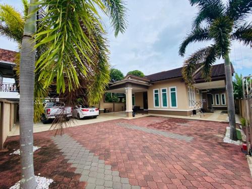 Kampung Rambutan Rendang Villa | Homestay Rohmat