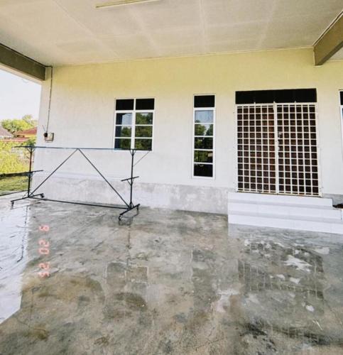 Kampung Serdang Baru House | Homestay Teratak Putih GS