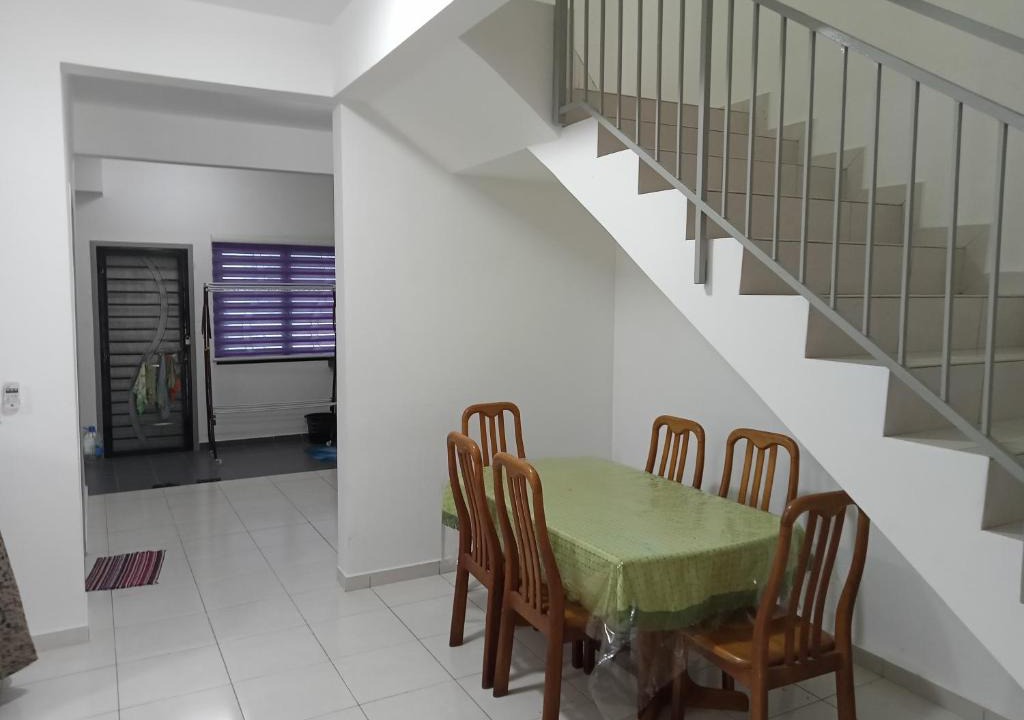 Ijok House | Homestay UmahMak