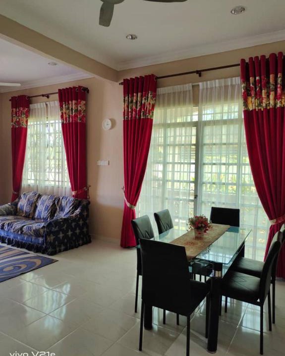 Dungun House | Homestay Ummi Balqis