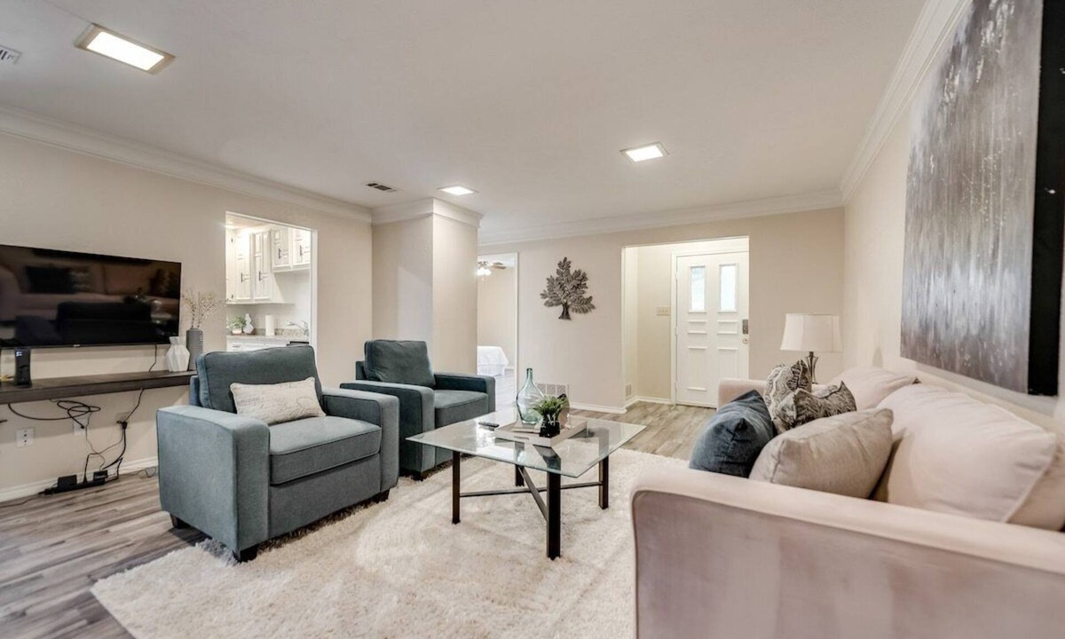 Plano House | Homestead Haven: 3-Bedroom Country Hideaway