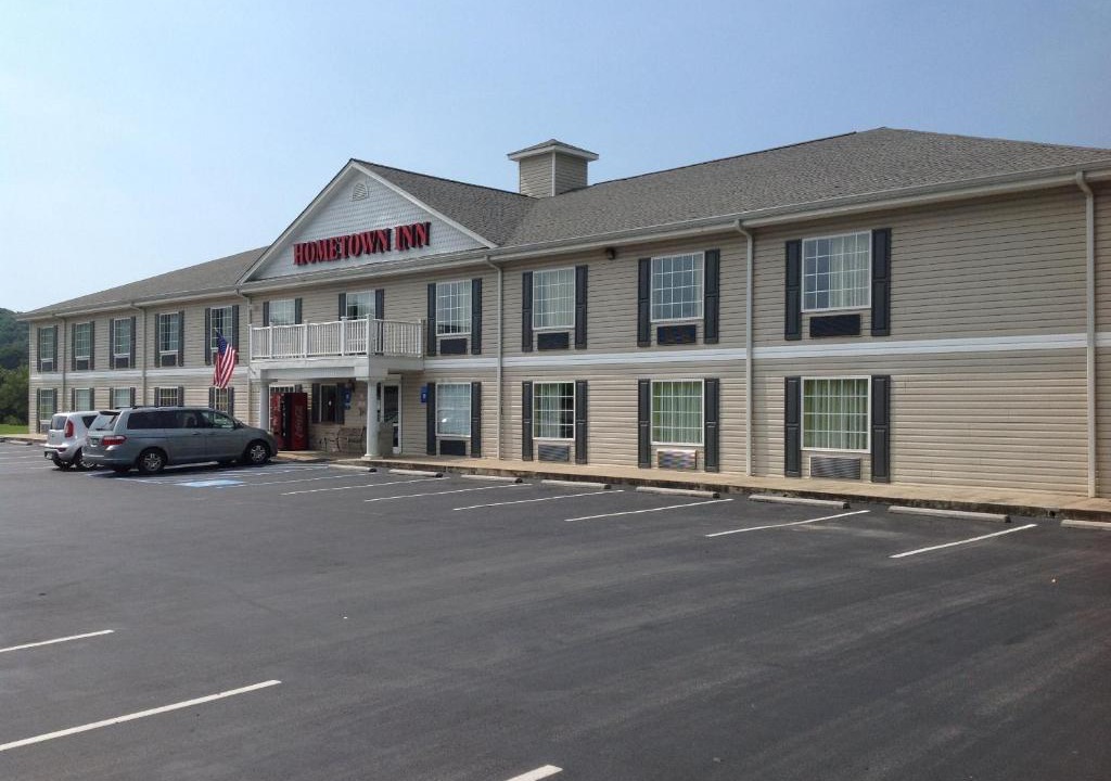 Soddy-Daisy Hotel | Hometown Inn-Soddy Daisy