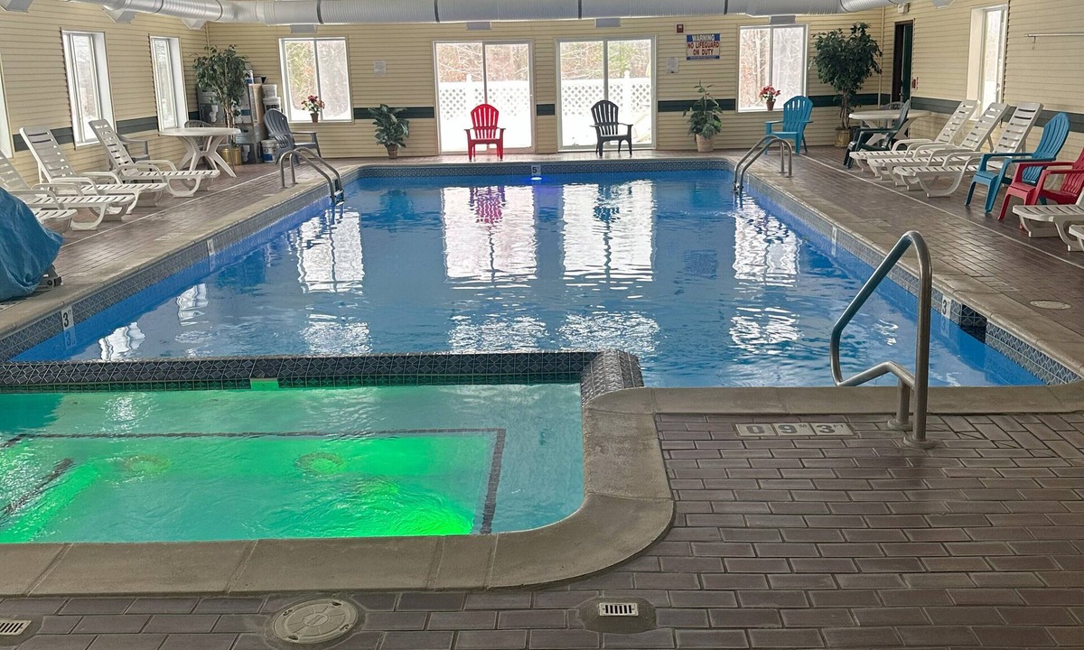 Indian River Hotel | Hometown Inn
