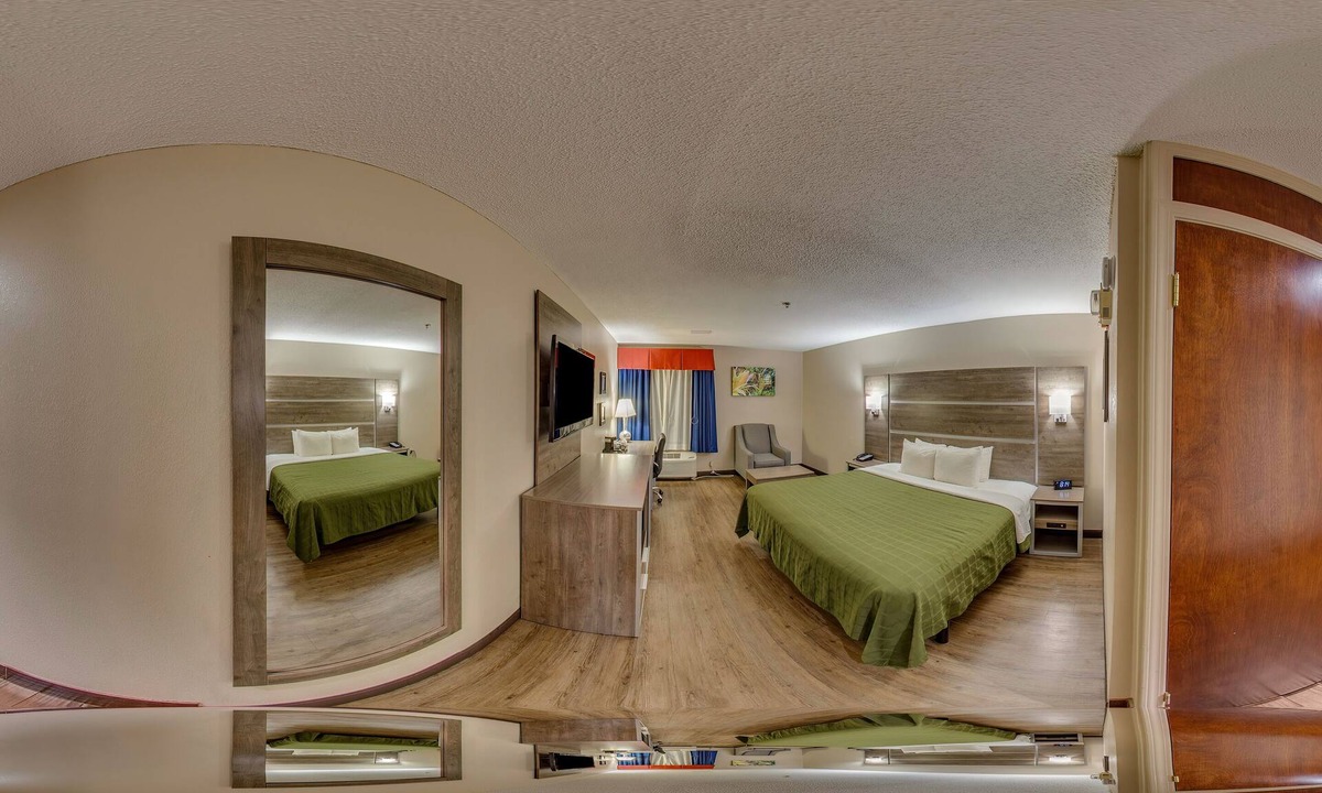 Thomasville Hotel | Hometown Inn