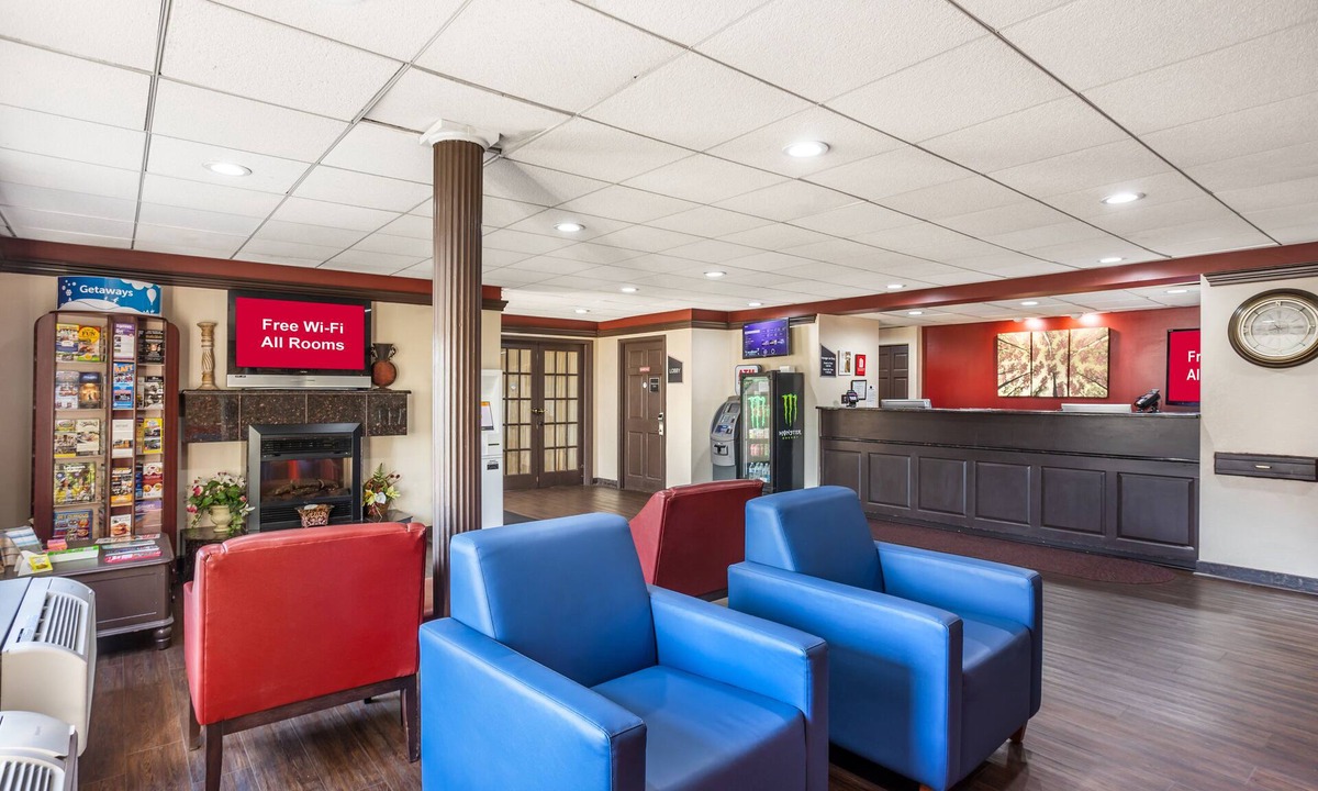 Witmer Hotel | HomeTowne Studios by Red Roof Lancaster