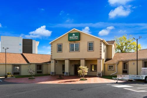 Reamstown Hotel | HomeTowne Studios by Red Roof Denver, PA