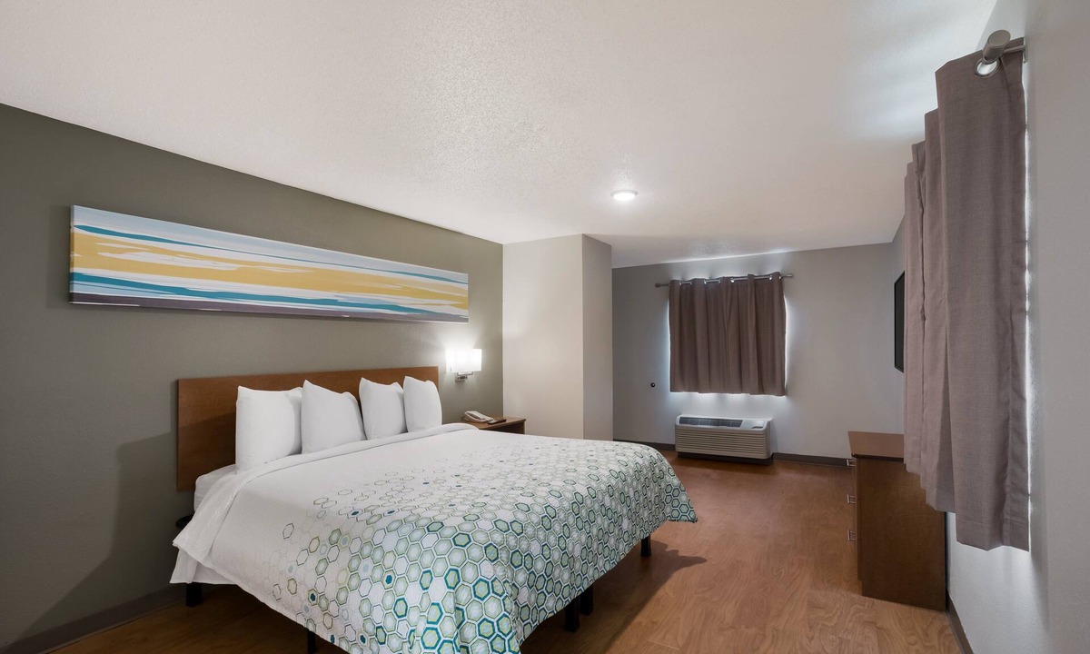 Covington Hotel | HomeTowne Studios by Red Roof Covington, GA