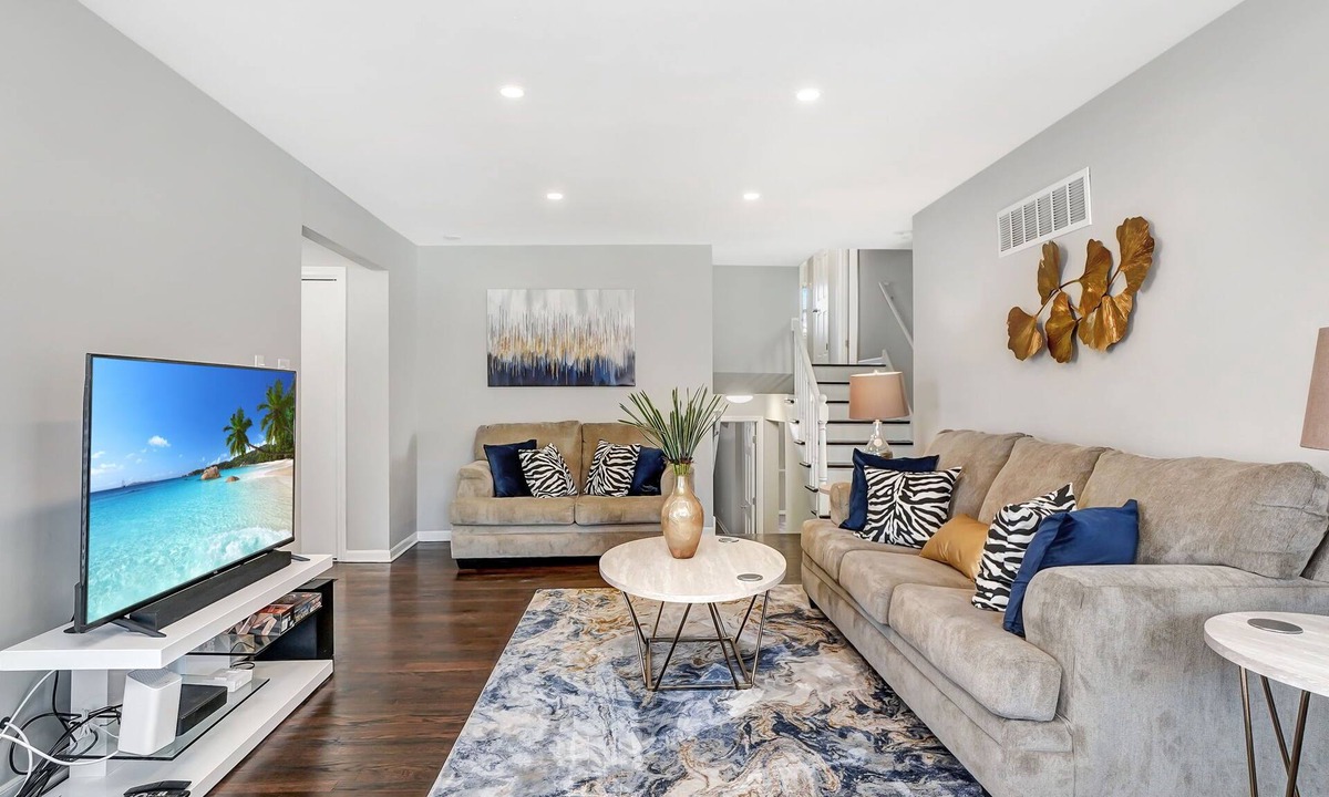 Homewood House | Homewood Rental - Cherrywood Ln