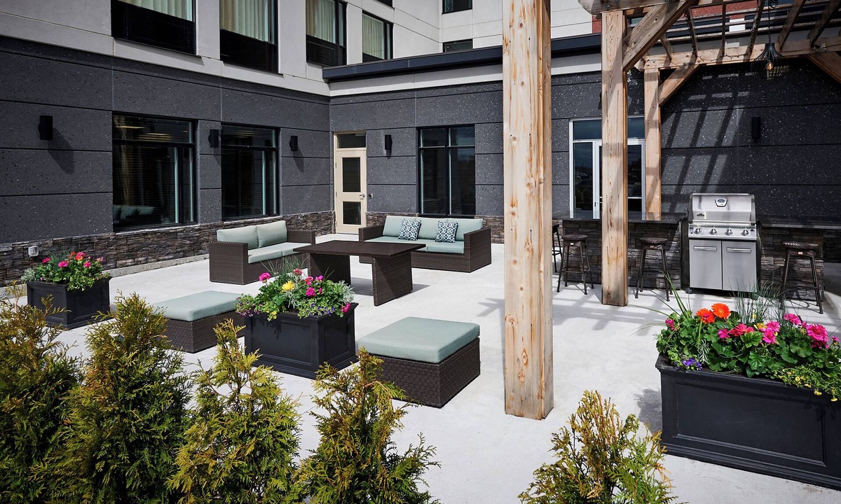North Bay Hotel | Homewood Suites by Hilton North Bay