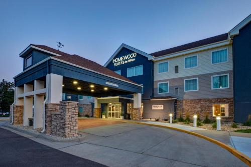 Sioux Falls Hotel | Homewood Suites by Hilton Sioux Falls