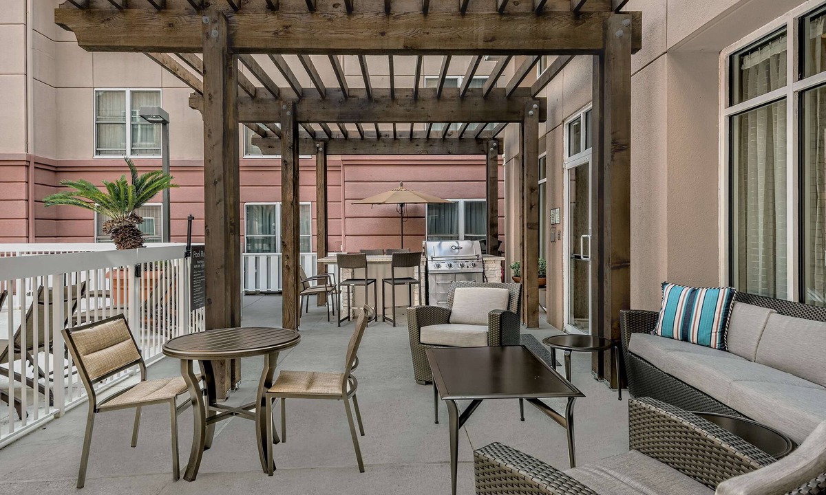 Houston Hotel | Homewood Suites by Hilton Houston Clear Lake NASA