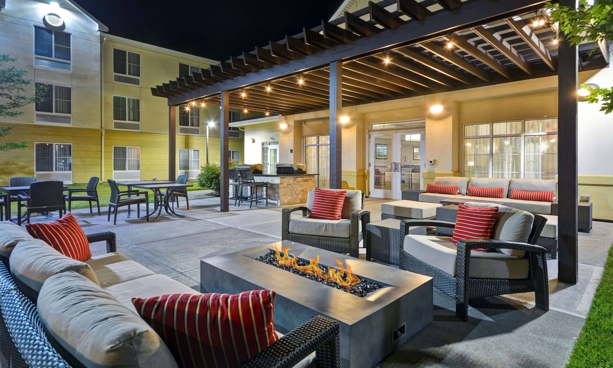 Ithaca Hotel | Homewood Suites by Hilton Ithaca