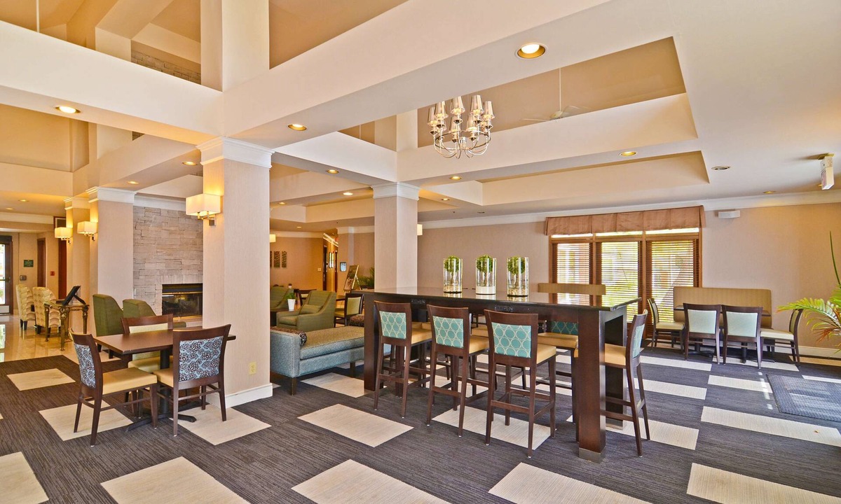 Schaumburg Hotel | Homewood Suites by Hilton Chicago - Schaumburg