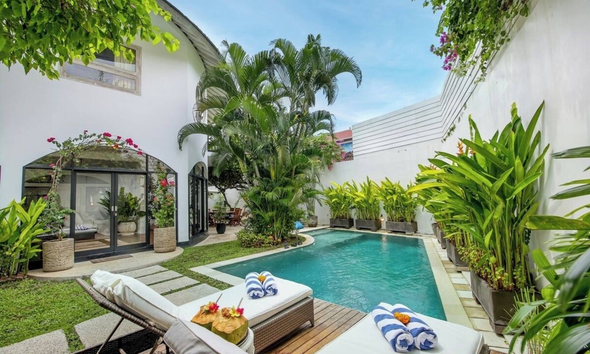 Dyanapura Villa | Homey 5 BR Villa In Seminyak