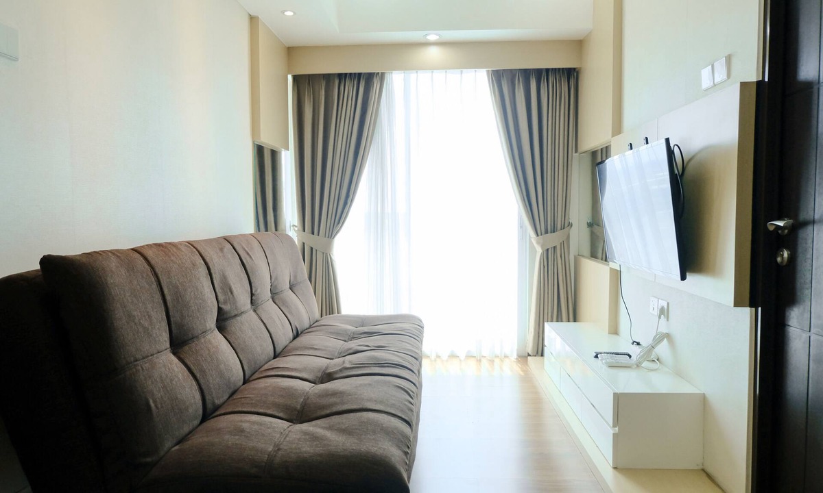 Pasirkaliki Apartment | Homey And Cozy 2Br Apartment At Tamansari La Grande