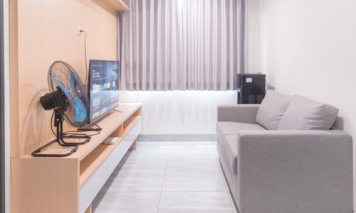 Pinang Apartment | Homey And Good Place 2Br At Collins Boulevard Apartment