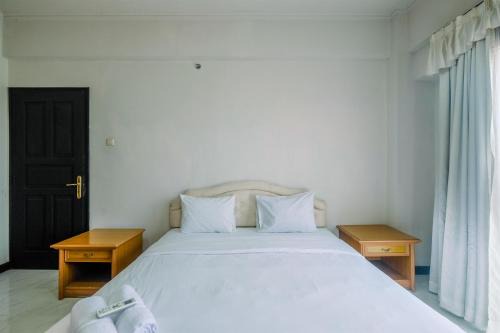 Gambir Apartment | Homey and Spacious 3BR Kondominium Juanda Apartment By Travelio
