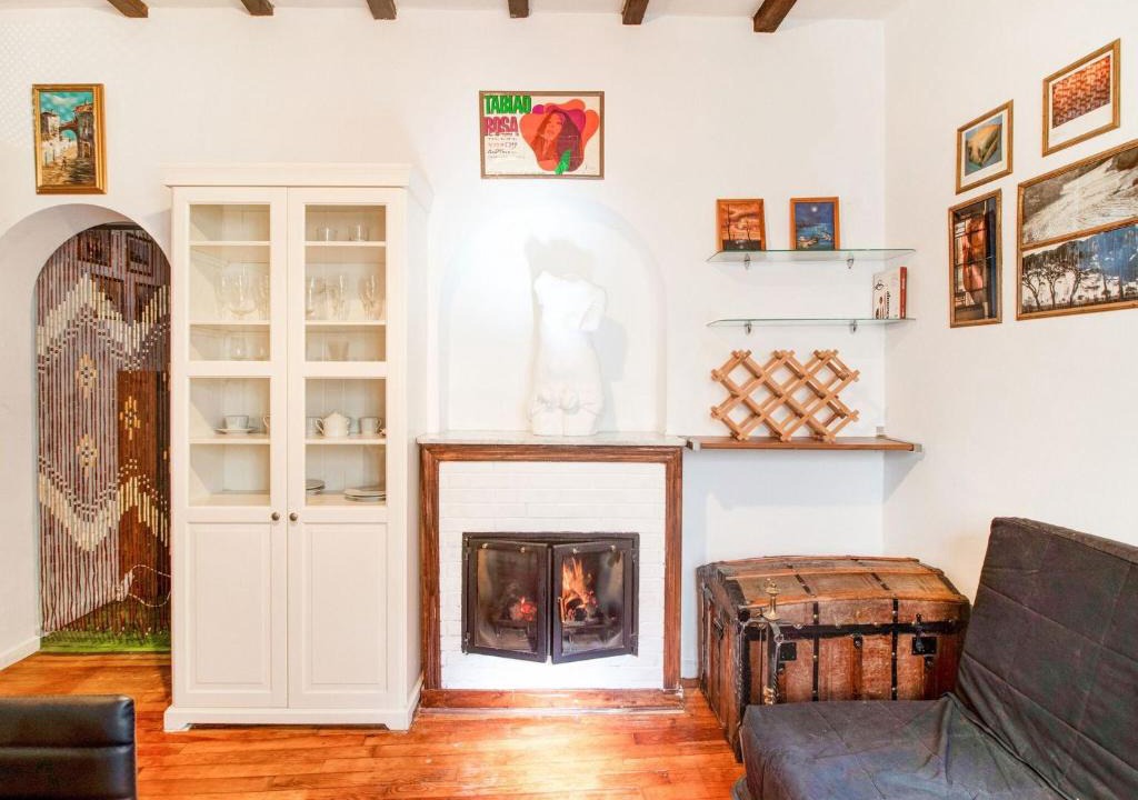 Barrio de La Latina Apartment | Homey Apartment in Madrid near Garden of the Vistillas
