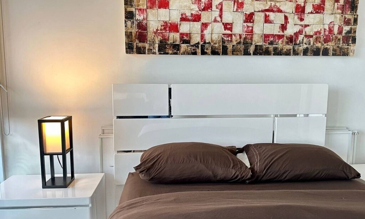 Bathurst Quay Bed & Breakfast | Homey Master Bedroom