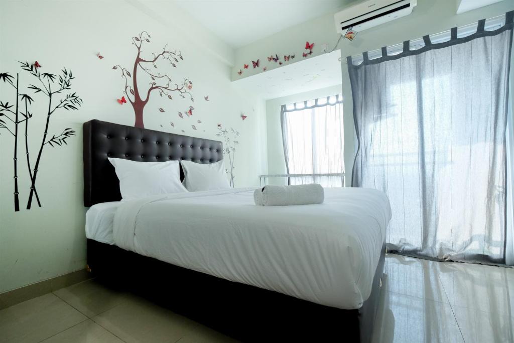 Bekasi Timur Apartment | Homey Studio @ Grand Dhika City Apartment By Travelio