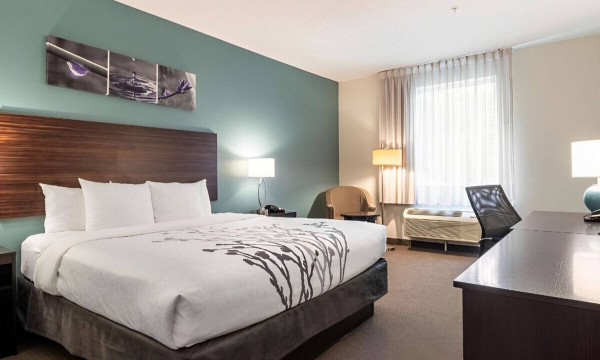 Kennesaw House | Homey Touches in a Clean Space!