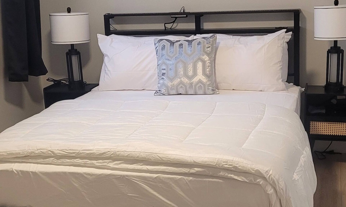 Moncton House | Hommie Basement Suite in Moncton