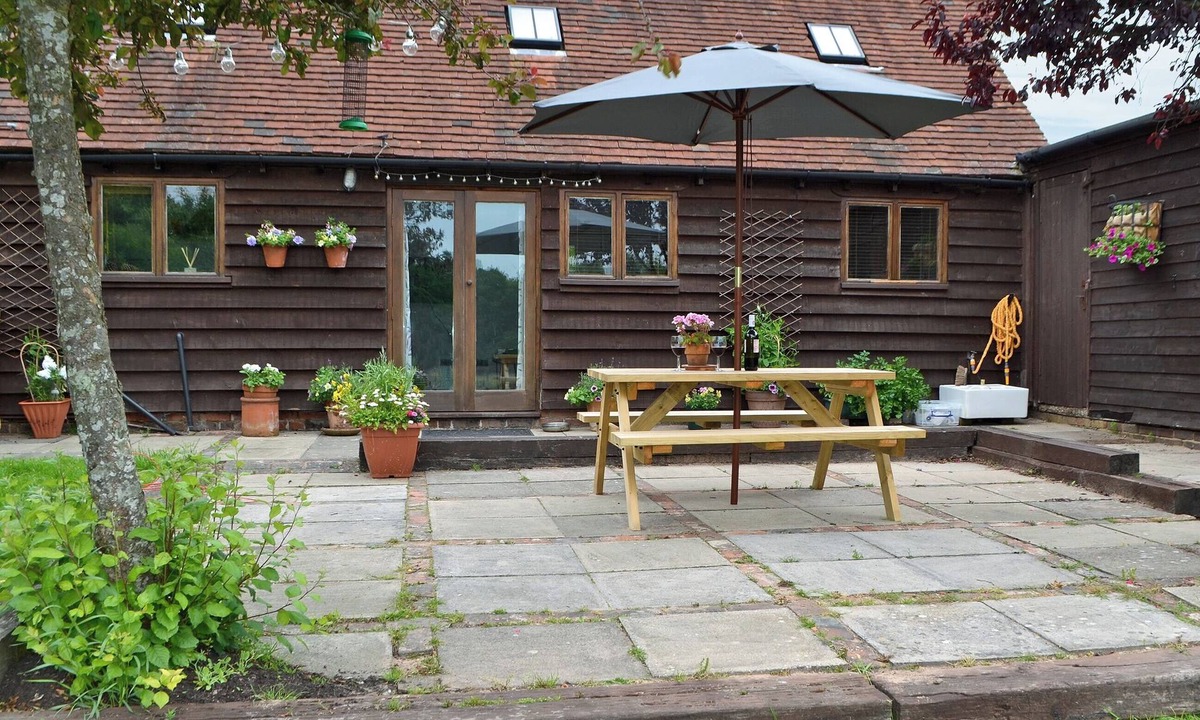 Sharpthorne Cottage | Honey Meadow Cottage