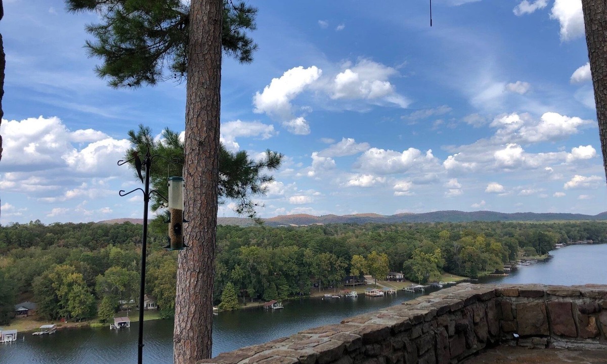 Jones Mills Condo | "Honey's Condo" Stunning Lake Catherine Views with 2 Masters