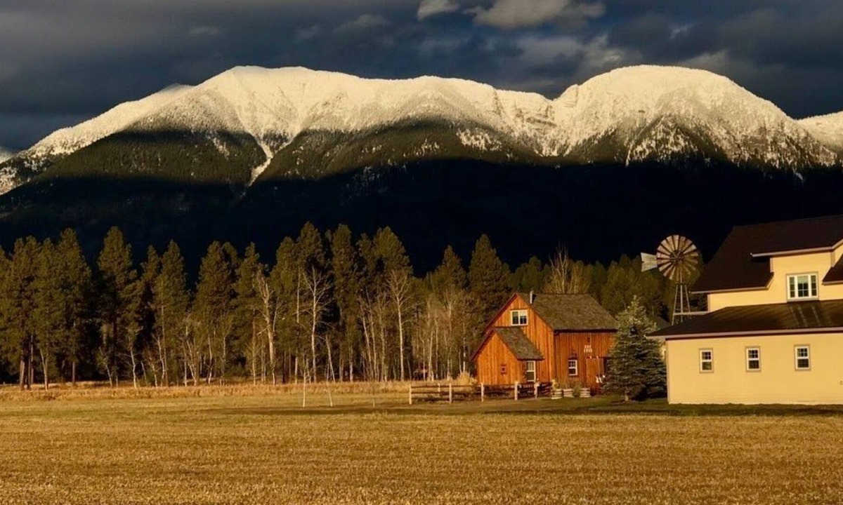 Creston House | Honey's Place Hideaway