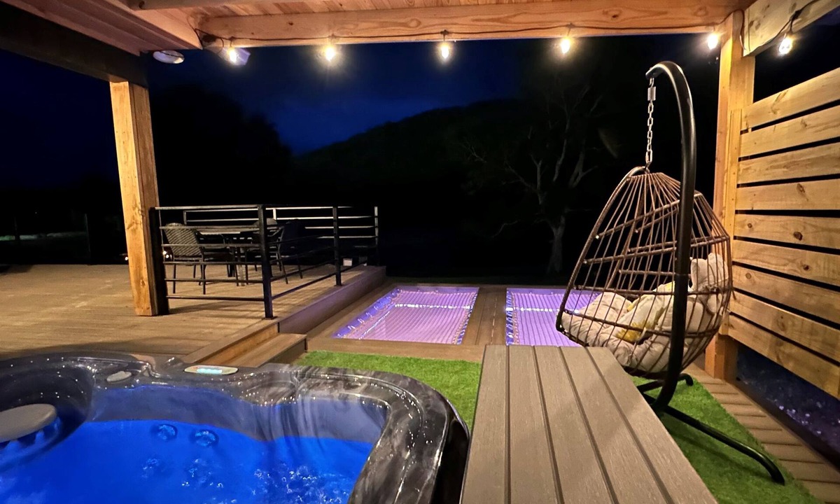 Glenwood Cabin | HoneyBee: Waterfront + Mountain View + FirePit