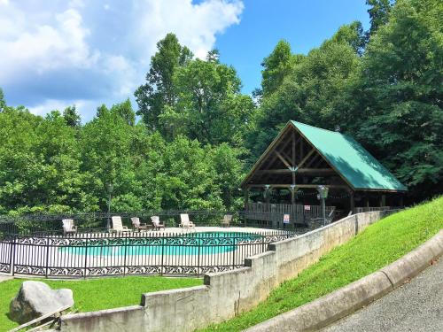 Townsend Ski Chalet | Honeymoon Sweet