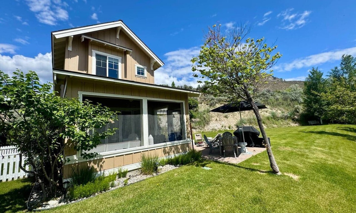 Oroville House | Honeysuckle Beach Oasis at Veranda Beach