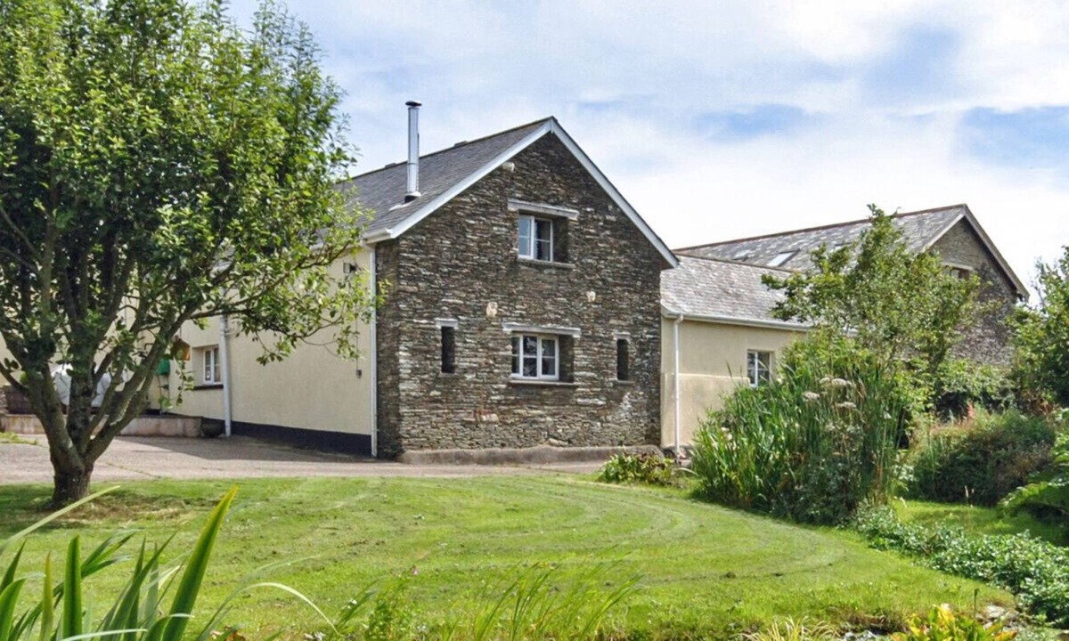 Brayford House | Honeysuckle Cottage, Bratton Fleming