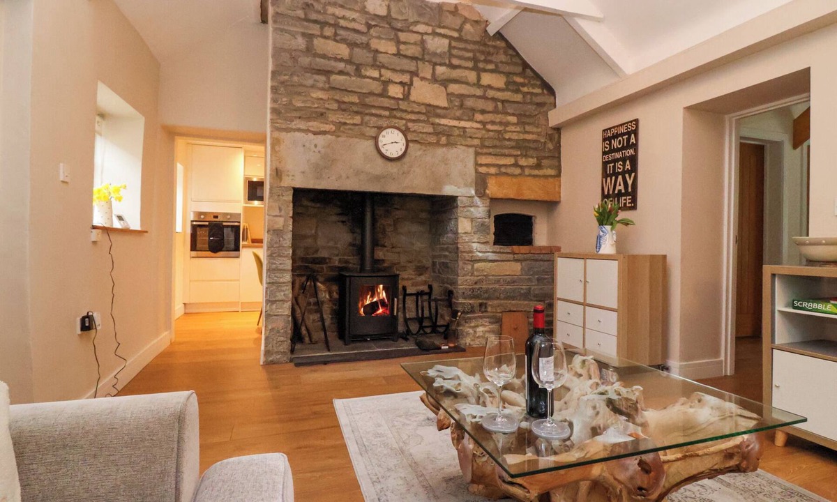 Compton Dundon Cottage | Honeysuckle Cottage