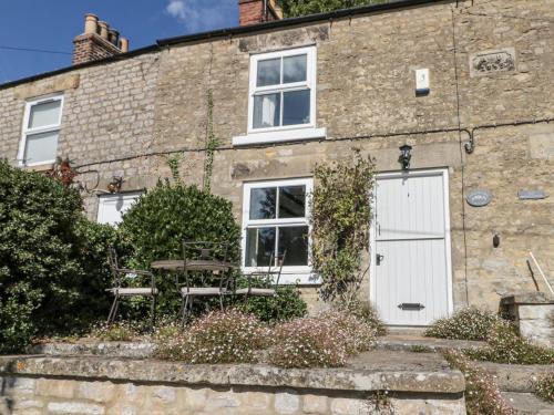 Scawton House | Honeysuckle Cottage