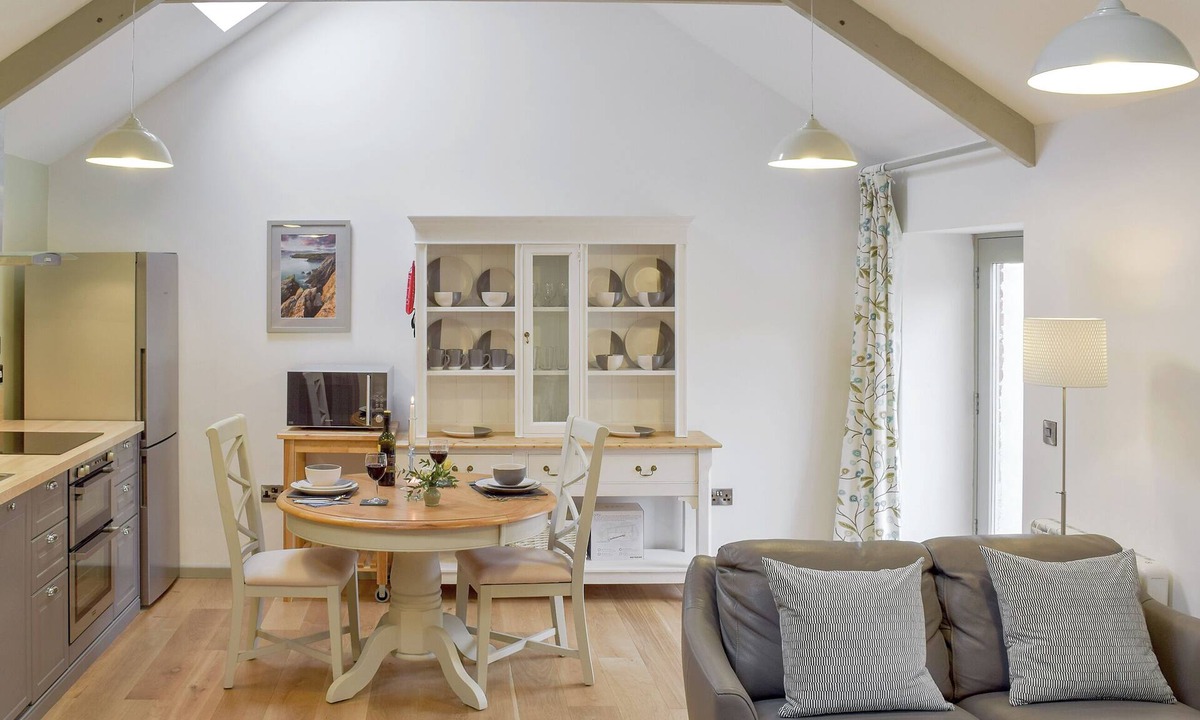 Stackpole Cottage | Honeysuckle Cottage-UKC3194