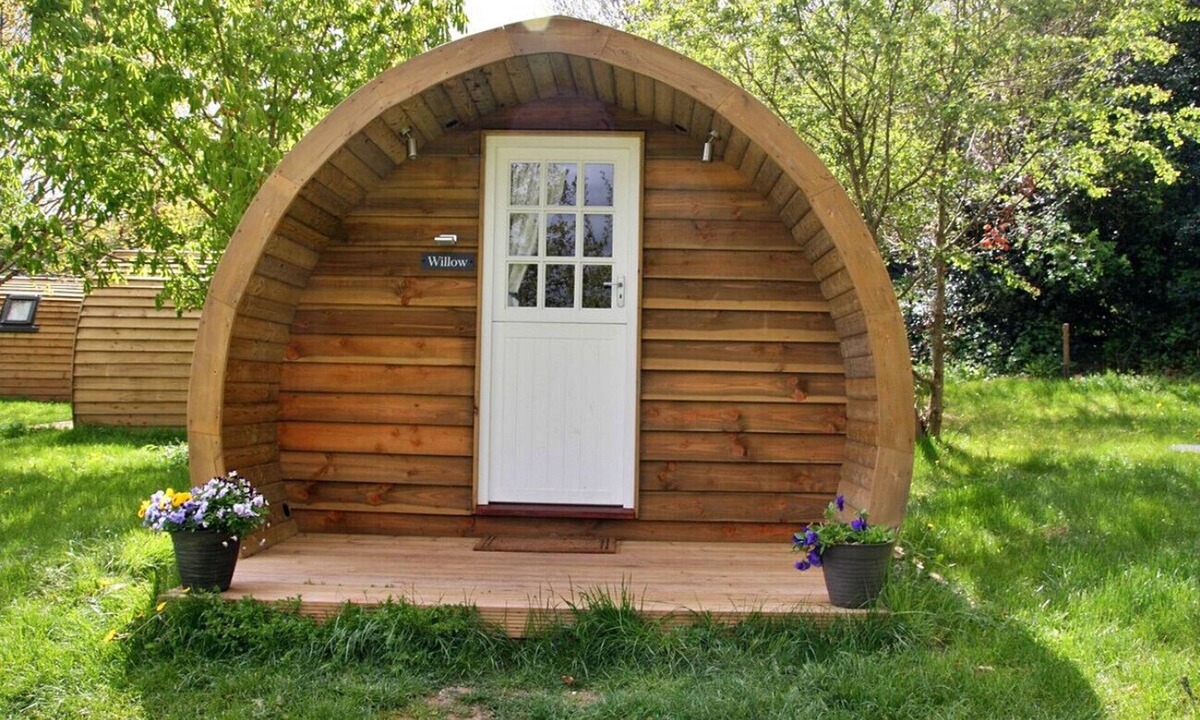 Woolhope Ski Chalet | Honeysuckle Glamping Pod