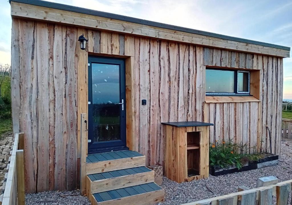 Forres House | Honeysuckle Straw Bale Cabin