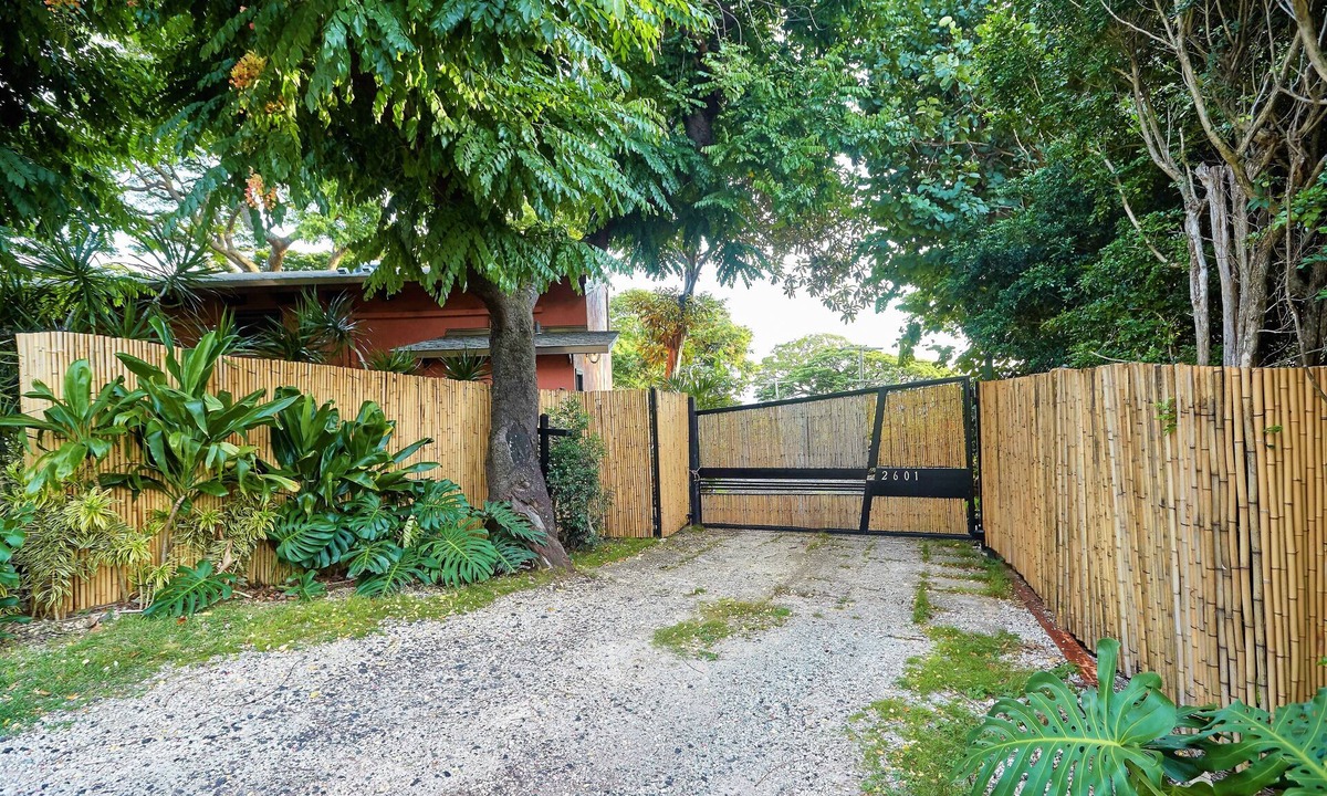 Makiki Cottage | Honolulu 2 bedroom Cottage