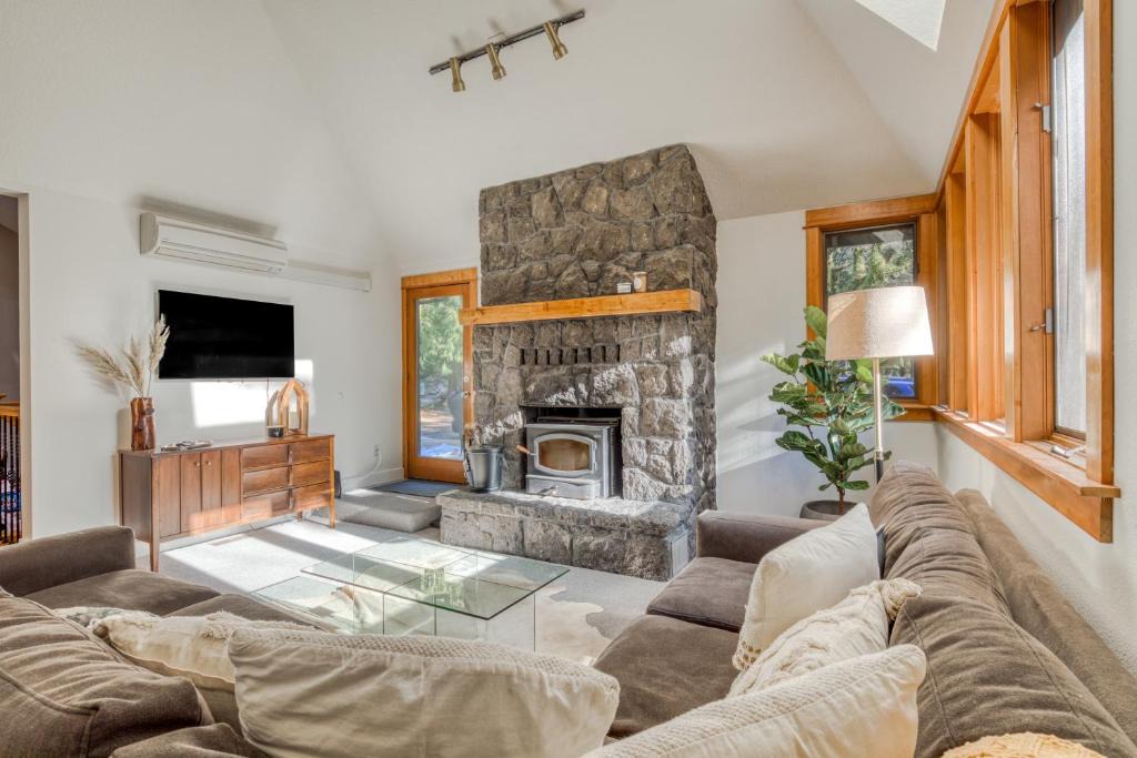 Welches House | Hood Hideaway