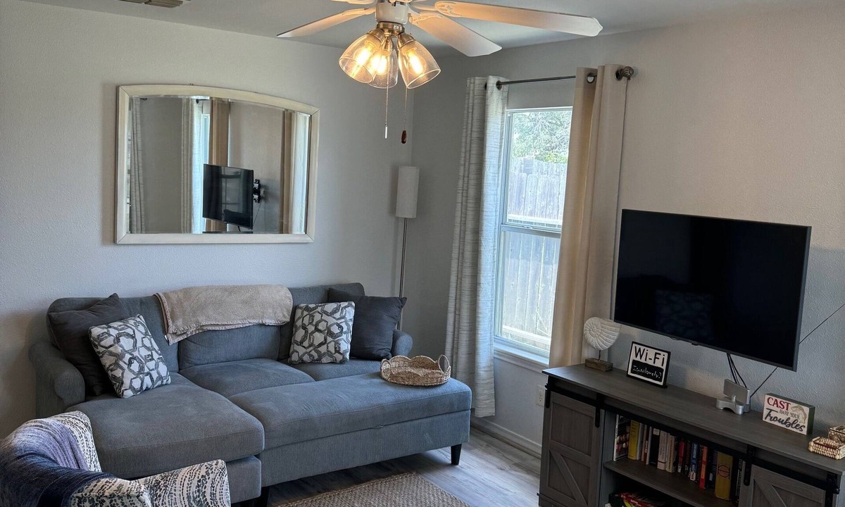 Aransas Pass House | Hook, Relax & Stay: 3 BR Fishing Haven in Aransas Pass