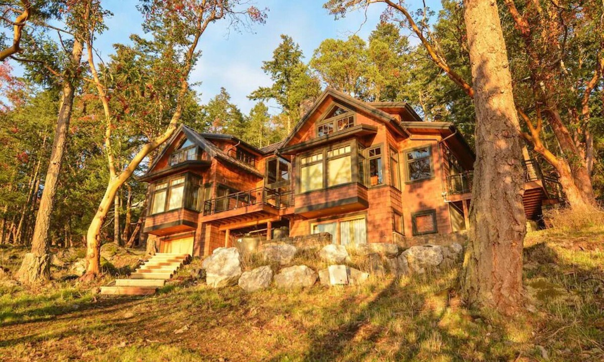 Orcas House | Hook's Nest- Magnificent Waterfront Home