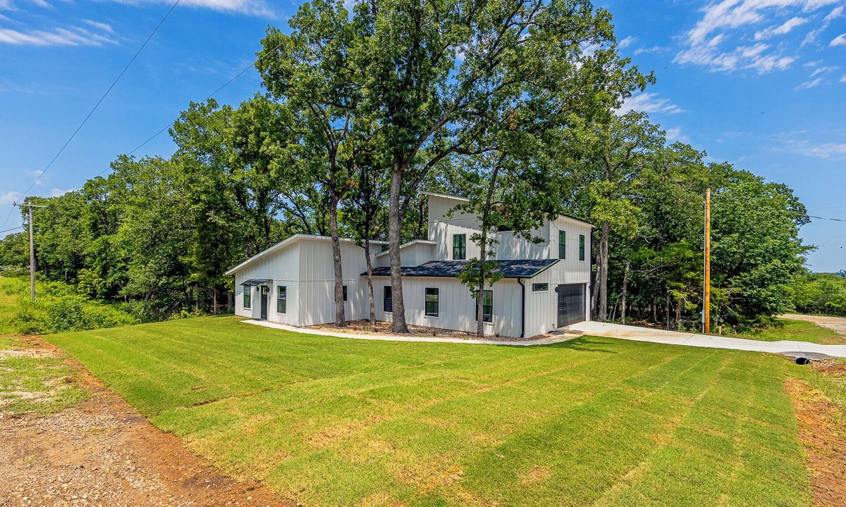 Kingston House | Hookem Sooner at Lake Texoma – Ping Pong, FirePit, Park, Lake, Pickleball