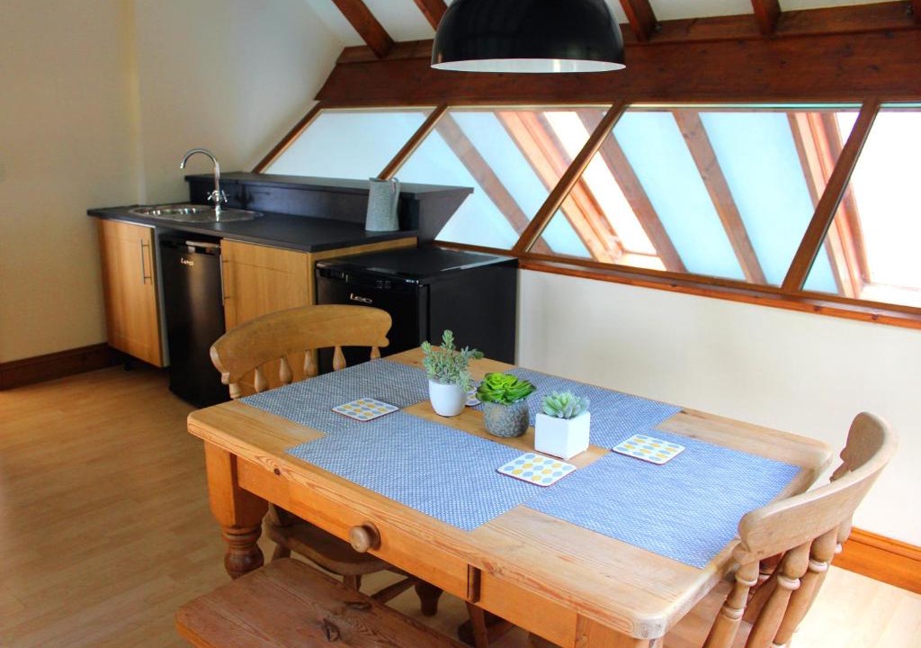 Egloshayle Apartment | Hooters Apartment EV Point