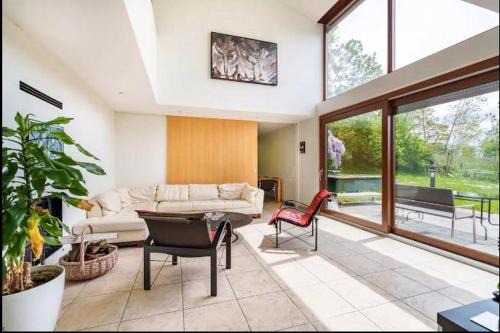 Belmont-sur-Lausanne Villa | Hop zanzibar 1