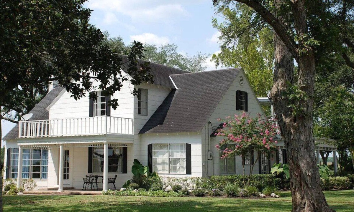 Damon Other | Hopkins House on Ward Ranch Lower floor only
