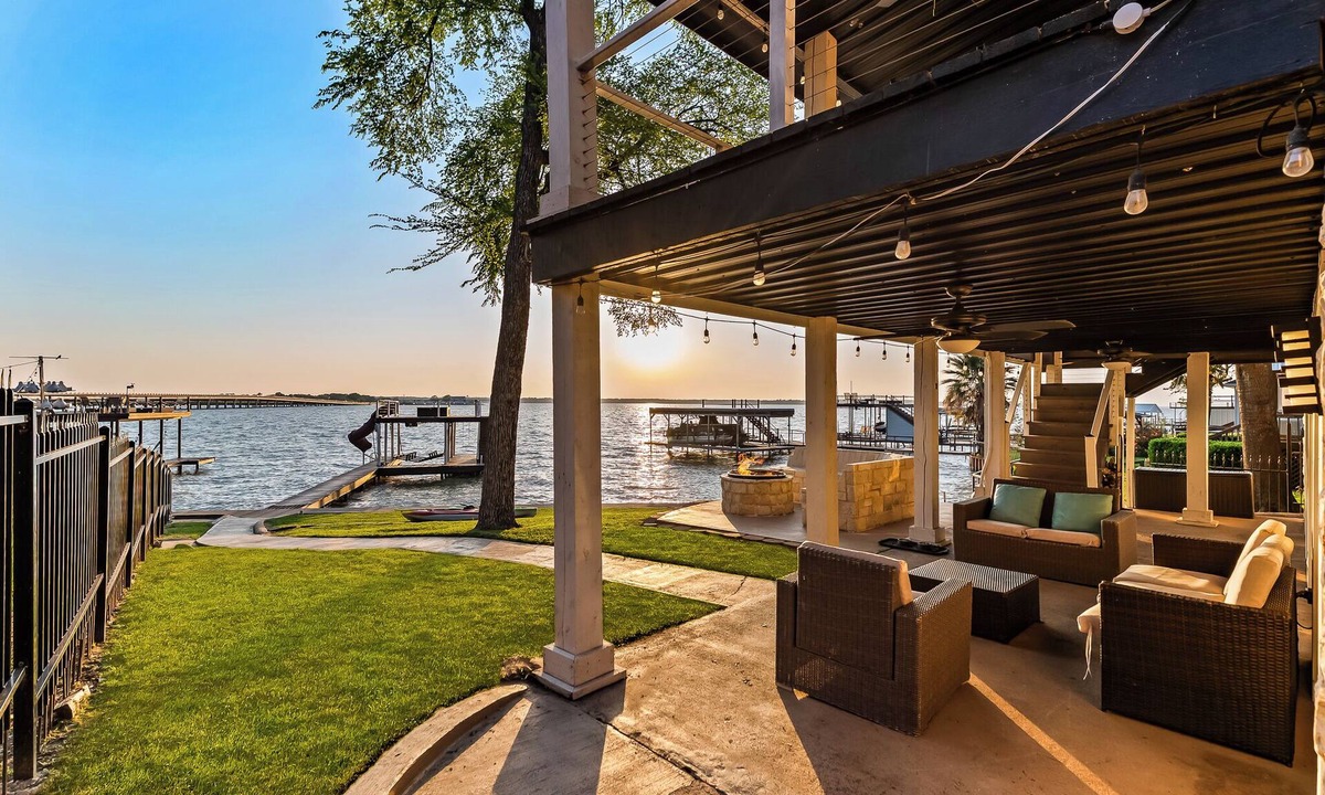 Gun Barrel City House | Horizon Luxe - Lake Front - 3BR+3RR - 8 Beds