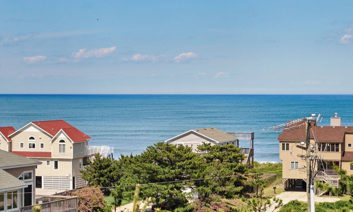 Carolina Dunes House | Horizon's Summit: Ocean Views, 2-Min Walk Beach