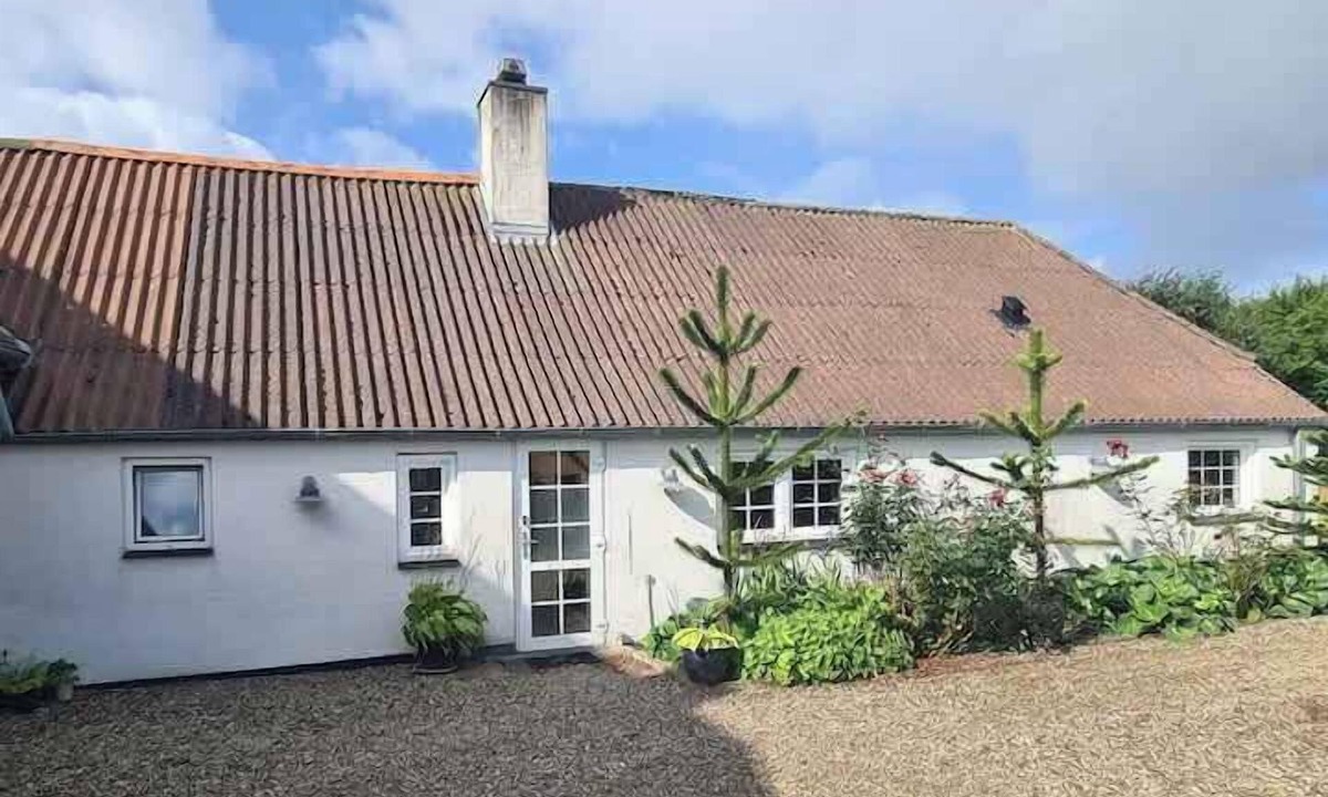Bøvlingbjerg House | Horse Estate Farm Stay - Beautiful Surroundings